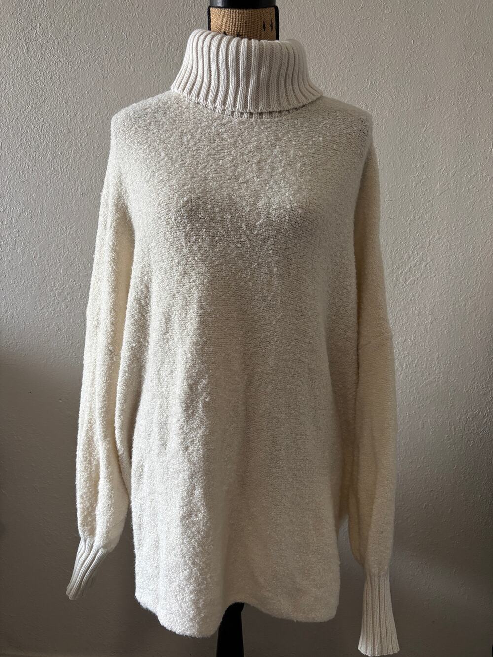 Aerie Offline Oversized Top Sweater Pullover Womens Size Large Beige